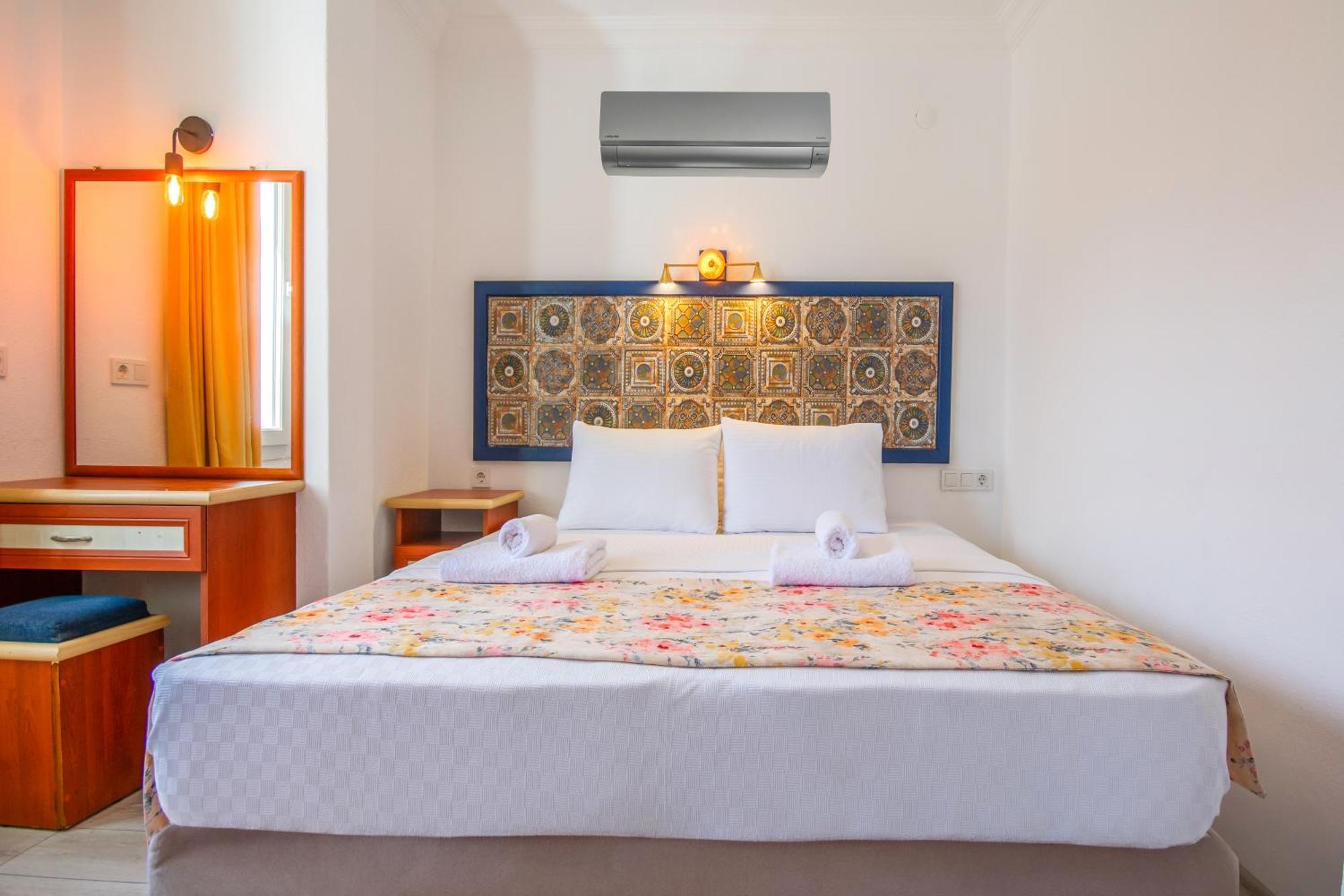 Oezguem Suite Otel Datça Eksteriør billede