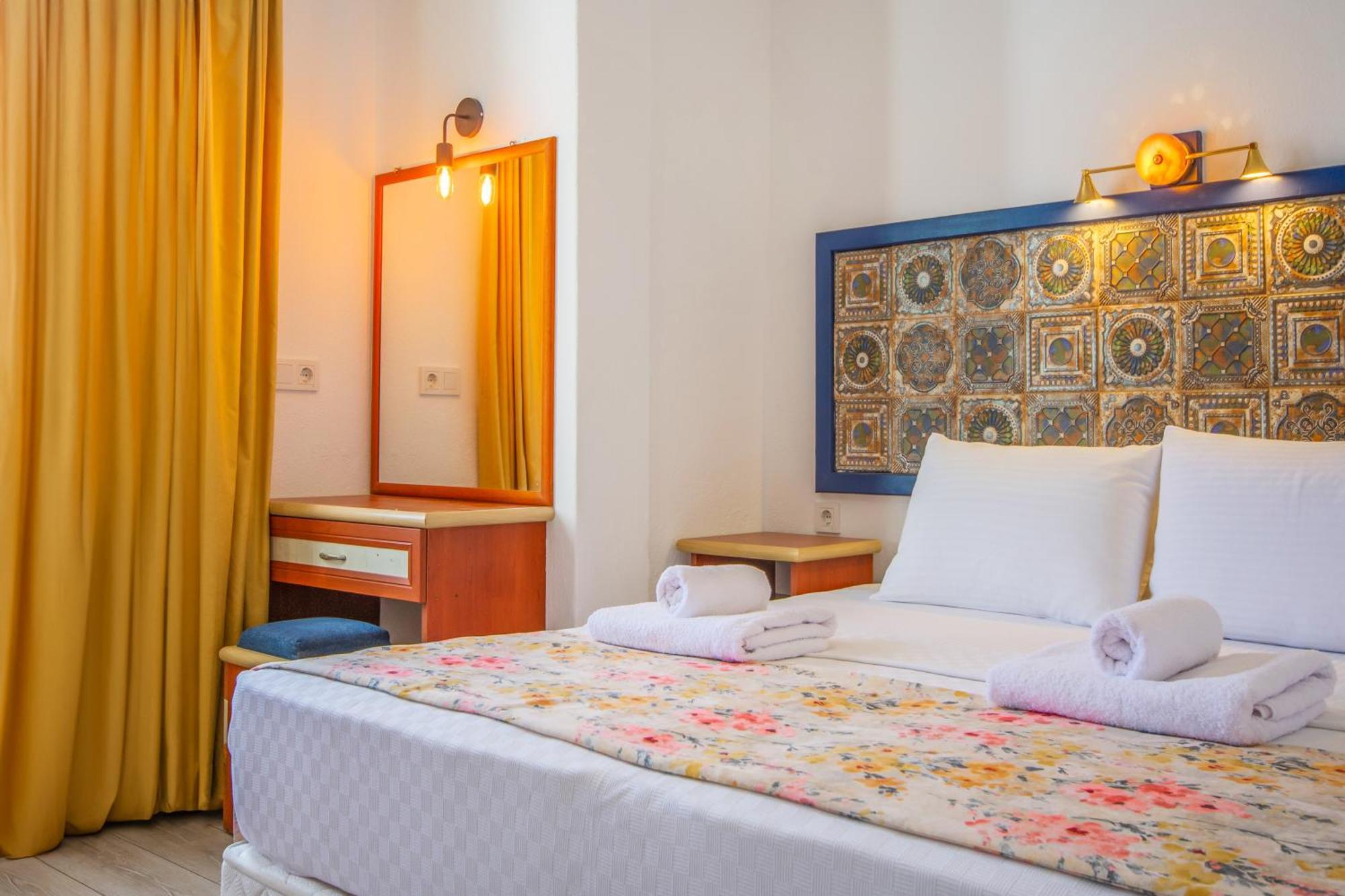 Oezguem Suite Otel Datça Eksteriør billede